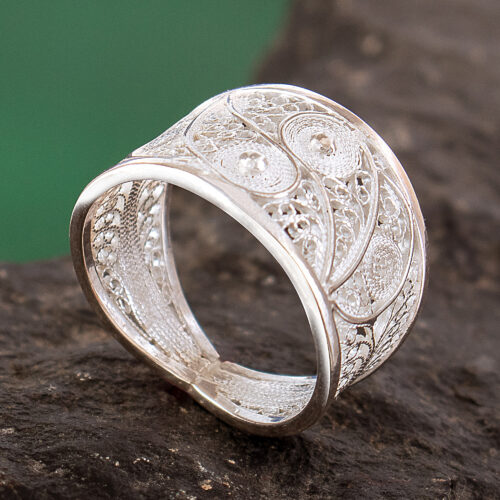 Handcrafted Fine Silver Filigree Ring, 'Paisley Shine'