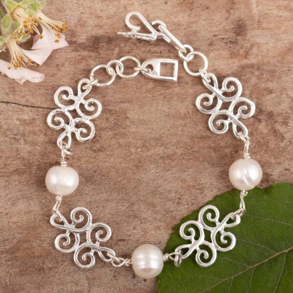 Sterling Silver Link Bracelet with Cream Cultured Pearls, 'Peace Incantation'