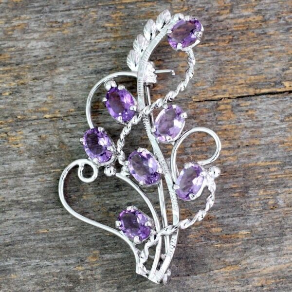 7 Carats Amethyst Sterling Silver Indian Brooch Pin 'Lilac Story'