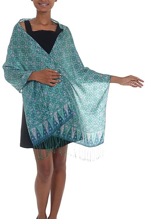 Blue and Green Traditional Hand-Stamped Batik Silk Shawl 'Kawung Biru' Blue and Green Traditional Hand-Stamped Batik Silk Shawl 'Kawung Biru'