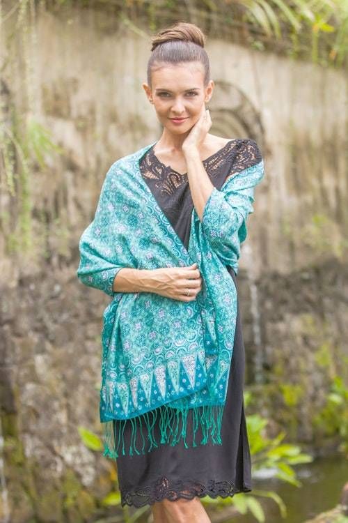 Blue and Green Traditional Hand-Stamped Batik Silk Shawl 'Kawung Biru' Blue and Green Traditional Hand-Stamped Batik Silk Shawl 'Kawung Biru'