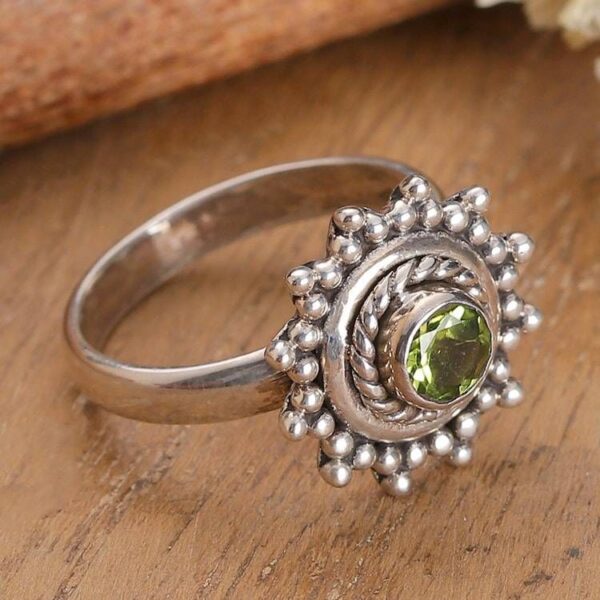 Polished Sun-Themed Natural Peridot Cocktail Ring from India 'Lucky Spring' Polished Sun-Themed Natural Peridot Cocktail Ring from India 'Lucky Spring'