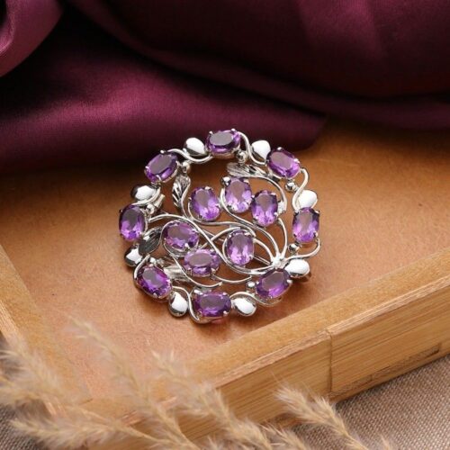 Vine-Themed Rhodium-Plated 14-Carat Oval Amethyst Brooch Pin 'Immaculate Purple' Vine-Themed Rhodium-Plated 14-Carat Oval Amethyst Brooch Pin 'Immaculate Purple'